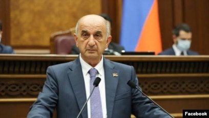 Erməni deputat: Moskva Avropaya görə ‘qısqanclıq səhnəsi’ qurub