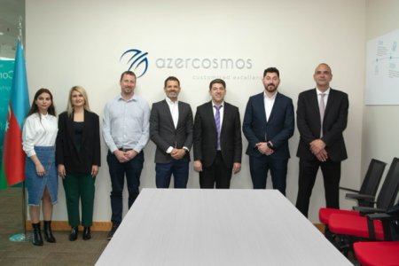 Azərkosmos “Spacecom” ilə əməkdaşlıq müqaviləsi imzalayıb